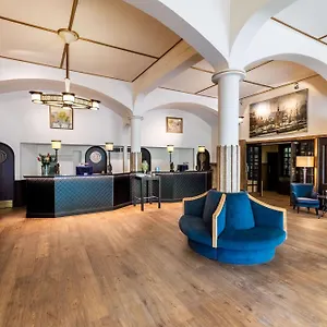 **** Hotel Nh Schiller Pays-Bas