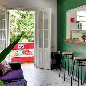 https://oh-madalena-hostel.topsaopaulohotels.com