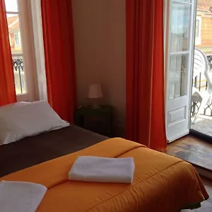 https://lisbon-riverview-hostel.hotels-lisbon-portugal.com