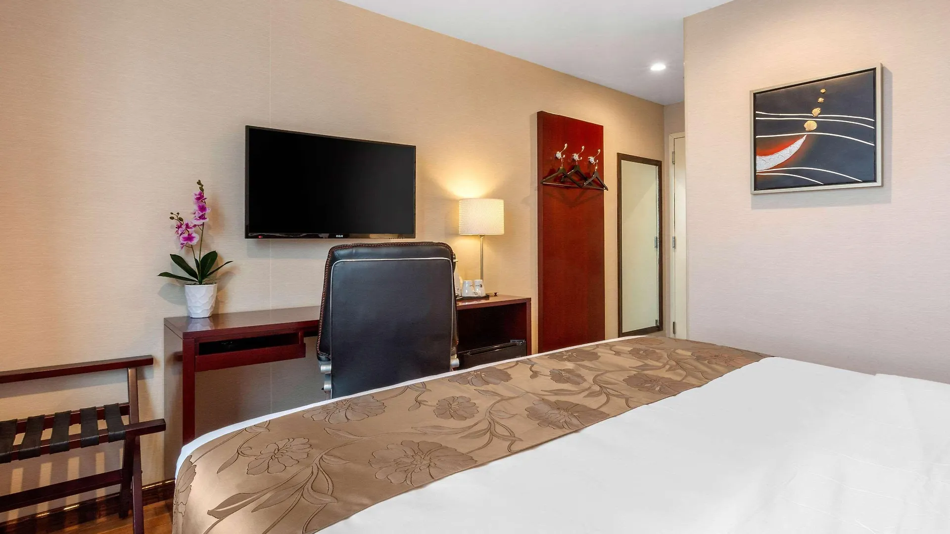 The L Hotel New York 3*,